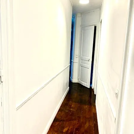 Tour Eiffel Apartment *