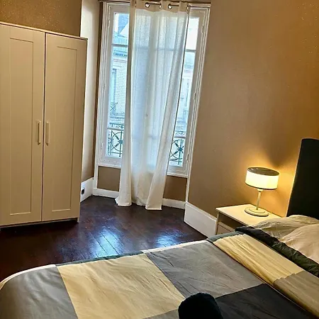 Tour Eiffel Apartment Paris