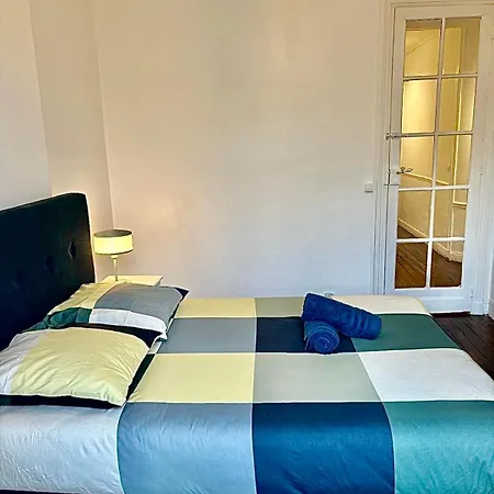 Tour Eiffel Apartment