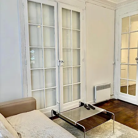 Tour Eiffel Apartment Paris